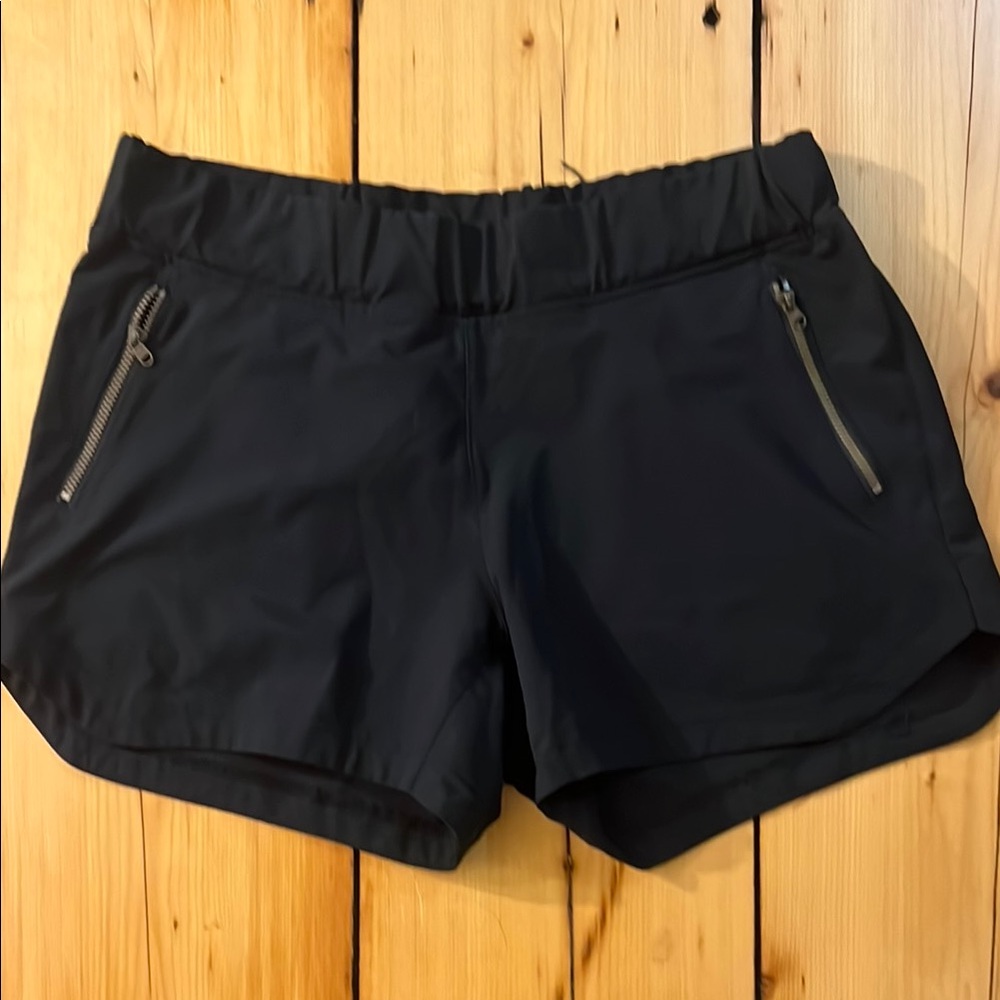 Sherpa Women's Black running or hiking shorts size 8